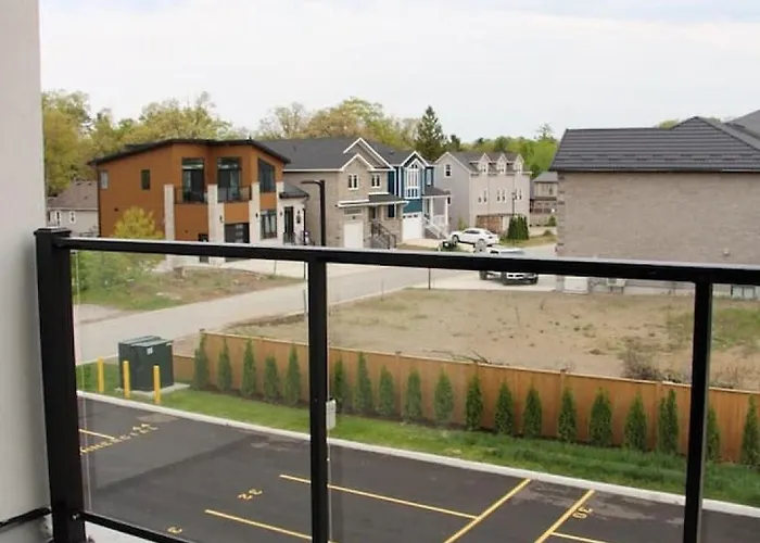Beachview Getaway At The New Carlyle 202 On The Main Strip In Grand Bend